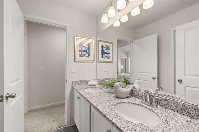 1776 Kingsmere Run Drive, Loganville, GA 30052
