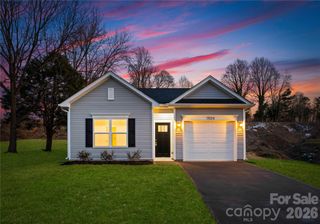 2111 S Gardner Street, Gastonia, NC 28054
