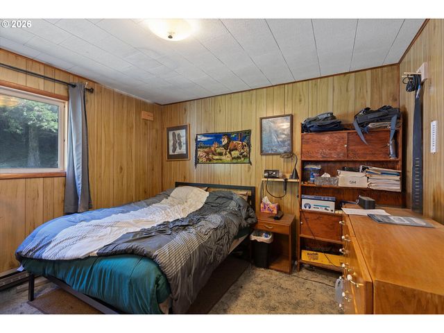 4095 CRYSTAL CREEK Loop, Eddyville, OR 97343