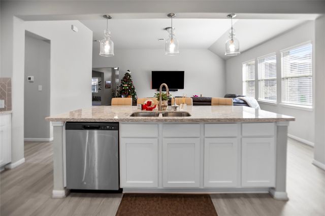 8423 Moonlight Bay Circle, Baytown, TX 77523