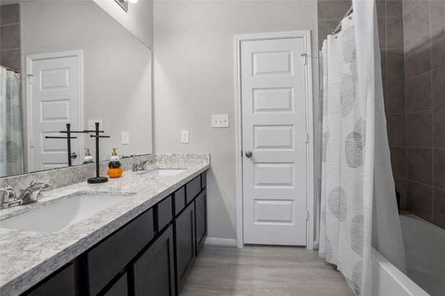 8423 Moonlight Bay Circle, Baytown, TX 77523