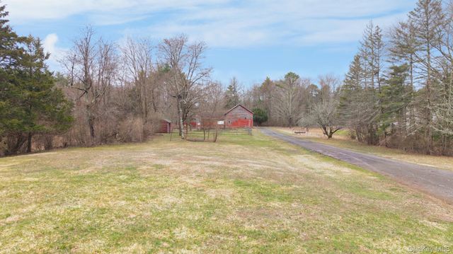 226 Blue Mountain Road, Saugerties, NY 12477