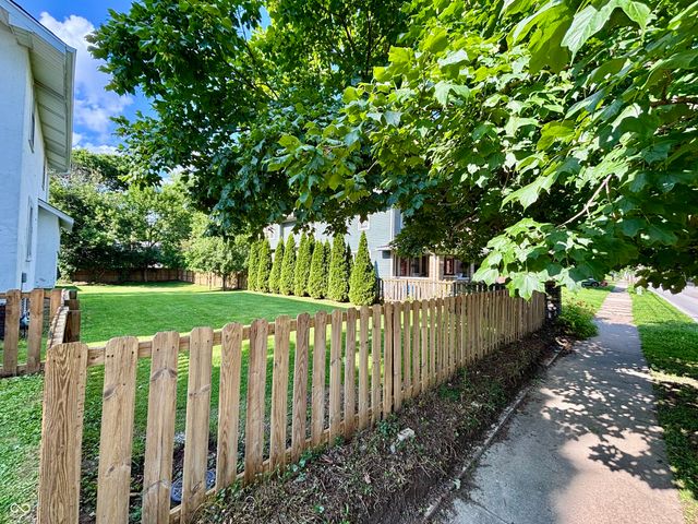 422 E 49th Street, Indianapolis, IN 46205