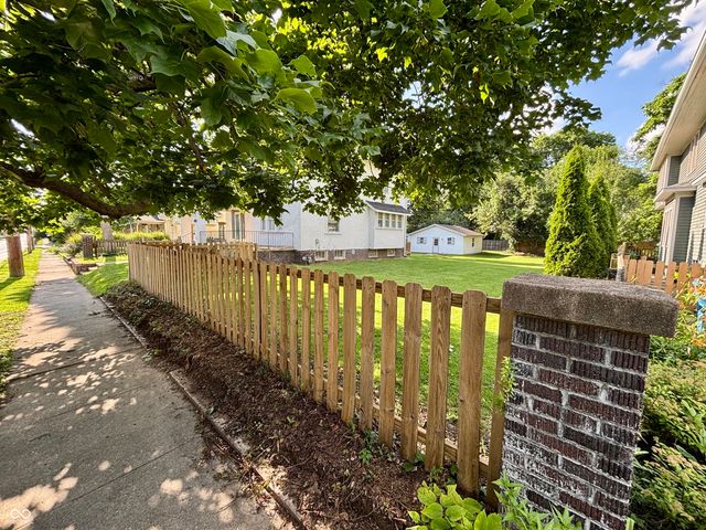 422 E 49th Street, Indianapolis, IN 46205