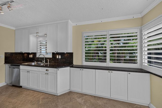 1325 Guava Isle, Fort Lauderdale, FL 33315