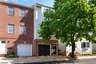64 Church St, Lambertville City, NJ 08530