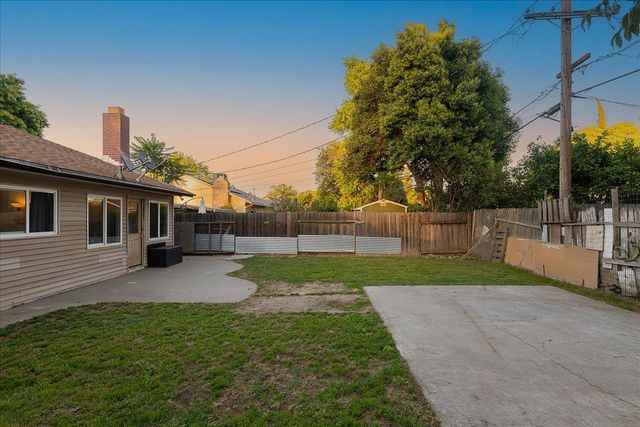 953 Sharian St, West Sacramento, CA 95605