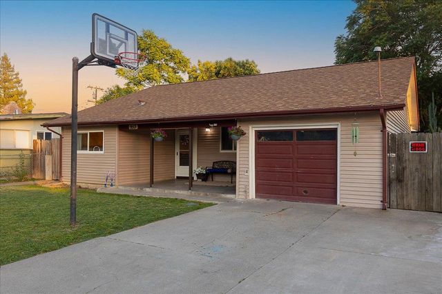 953 Sharian St, West Sacramento, CA 95605