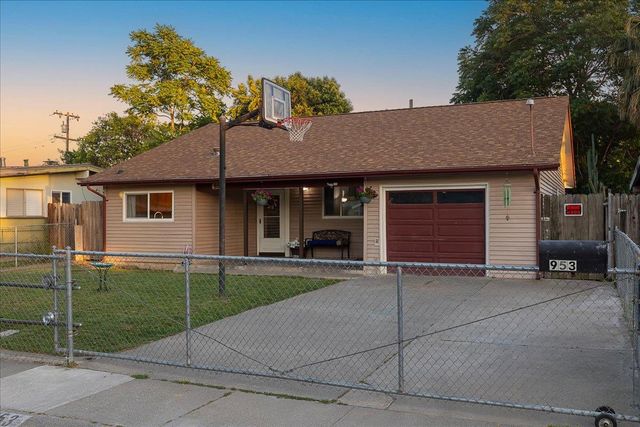 953 Sharian St, West Sacramento, CA 95605