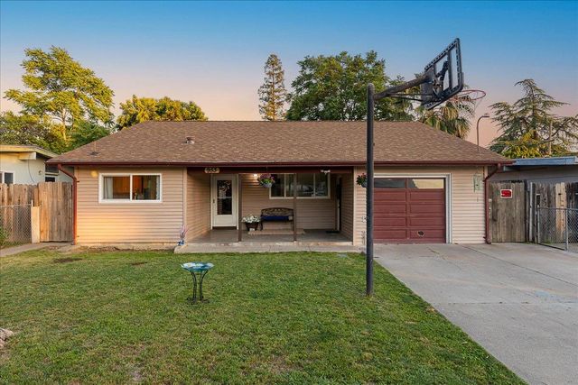 953 Sharian St, West Sacramento, CA 95605
