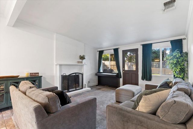 953 Sharian St, West Sacramento, CA 95605