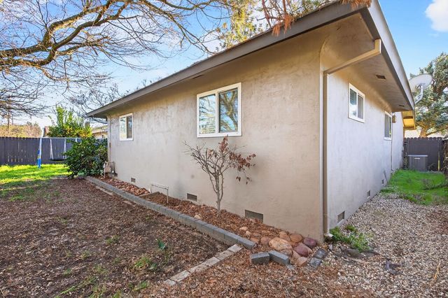 2337 Corbin Ln, Lodi, CA 95242