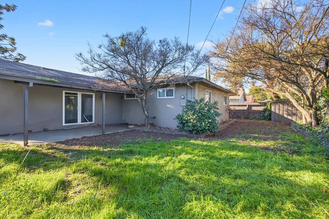 2337 Corbin Ln, Lodi, CA 95242