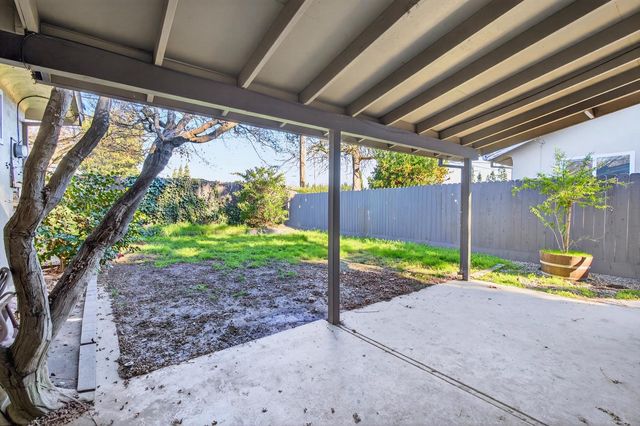 2337 Corbin Ln, Lodi, CA 95242
