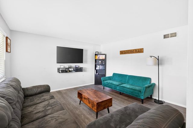 2337 Corbin Ln, Lodi, CA 95242