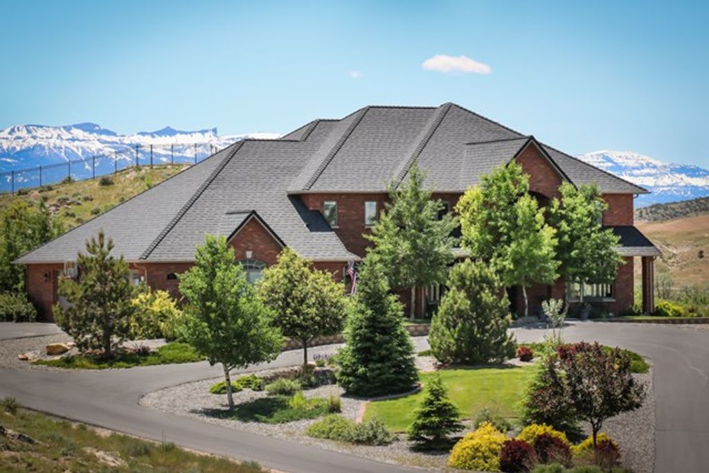 401 Lichen Dr, Cody, WY 82414 photo 2