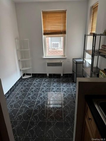 2090 Barnes Avenue 4D, Bronx, NY 10462