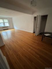 2090 Barnes Avenue 4D, Bronx, NY 10462