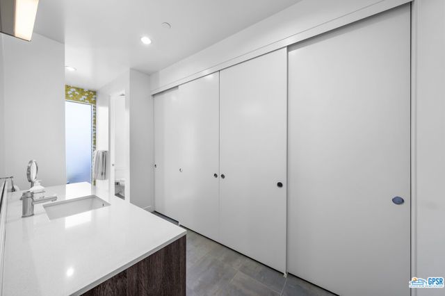 939 Bernardi Lane, Palm Springs, CA 92262