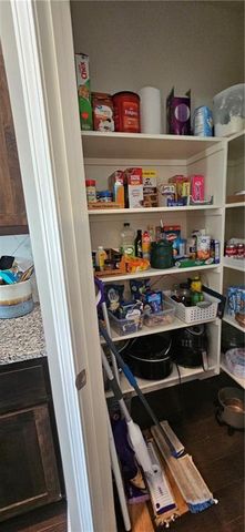 12432 Live Oak Circle, Peculiar, MO 64078