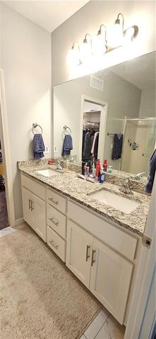 12432 Live Oak Circle, Peculiar, MO 64078