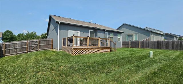 12432 Live Oak Circle, Peculiar, MO 64078