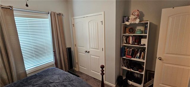 12432 Live Oak Circle, Peculiar, MO 64078