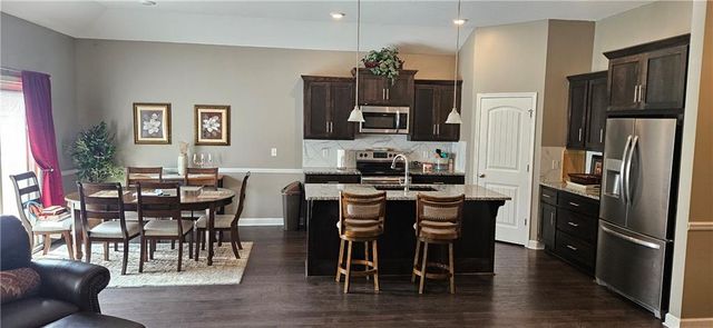 12432 Live Oak Circle, Peculiar, MO 64078