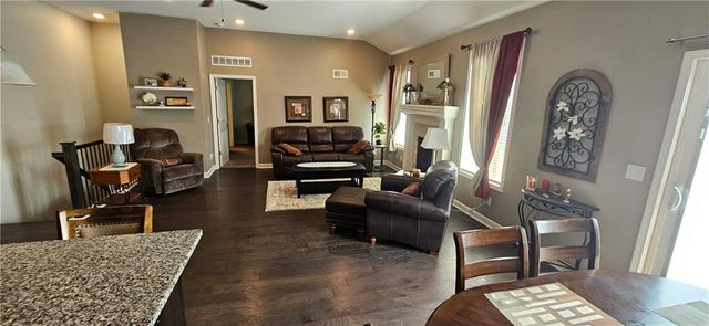 12432 Live Oak Circle, Peculiar, MO 64078