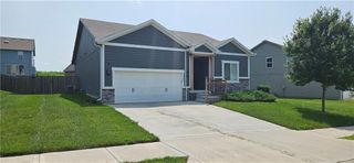 12432 Live Oak Circle, Peculiar, MO 64078