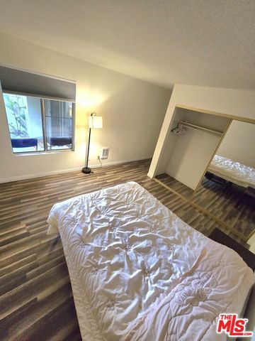 12014 Kling Street 4, Valley Village, CA 91607