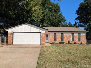 605 W Mockingbird Lane, Sapulpa, OK 74066