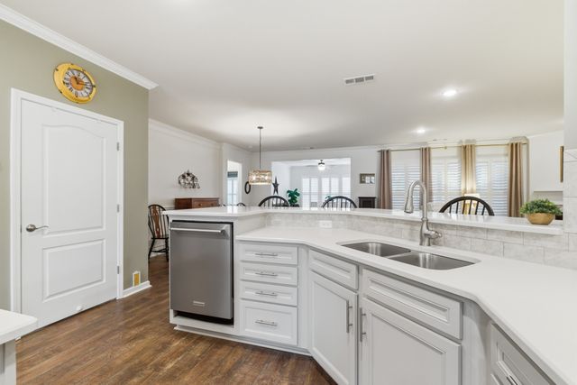 1015 Coffee Rdg, Spring Hill, TN 37174