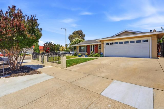 3876 Mare Place Court, San Jose, CA 95121