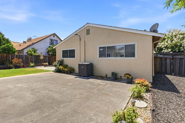 3876 Mare Place Court, San Jose, CA 95121