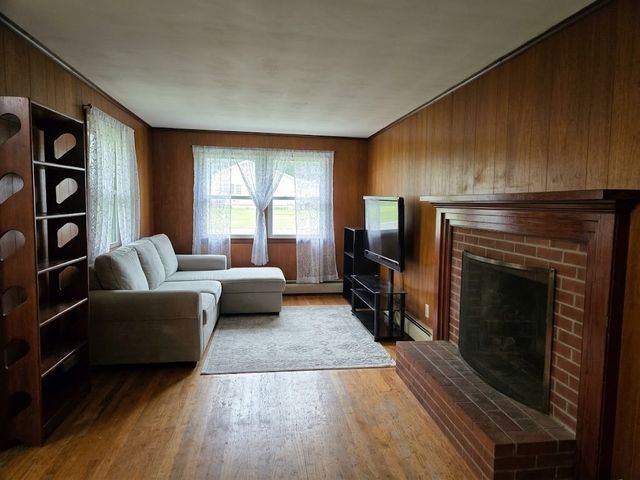 27 Feeding Hills Rd, Southwick, MA 01077