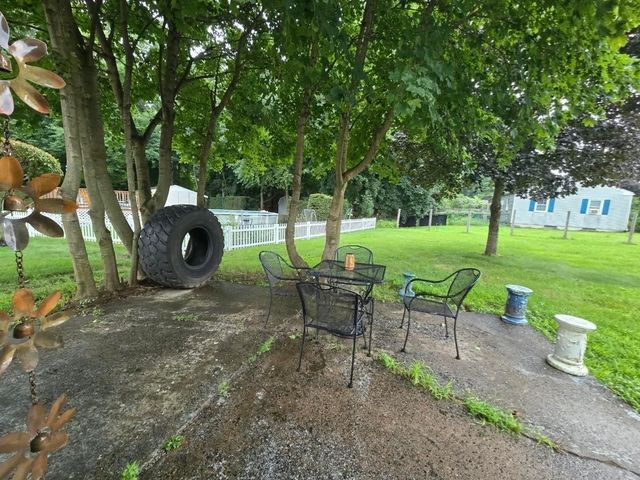 27 Feeding Hills Rd, Southwick, MA 01077