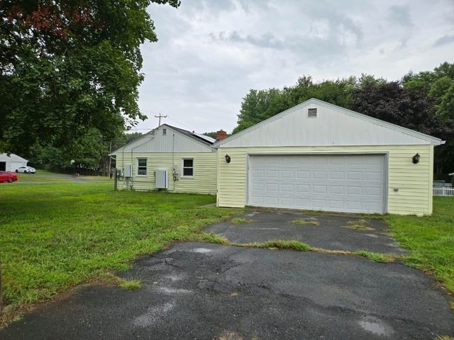 27 Feeding Hills Rd, Southwick, MA 01077