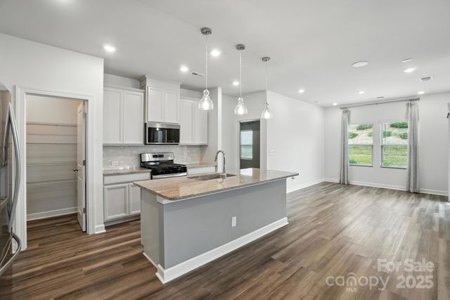 3886 Longmore Lane, Kannapolis, NC 28081