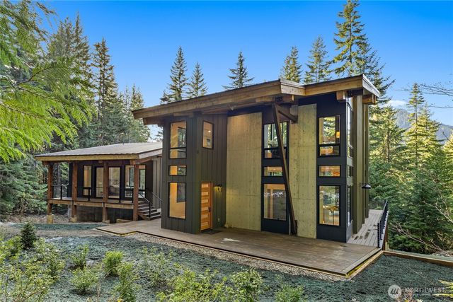 2982 Kachess Lake Road, Easton, WA 98925