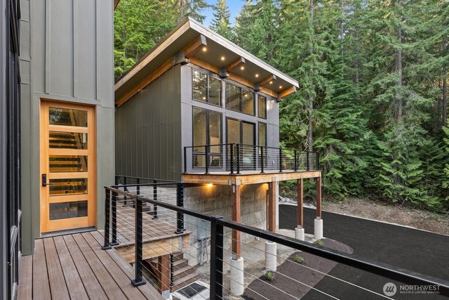 2982 Kachess Lake Road, Easton, WA 98925
