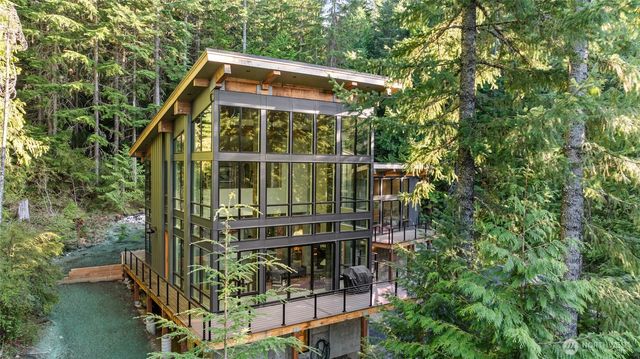 2982 Kachess Lake Road, Easton, WA 98925