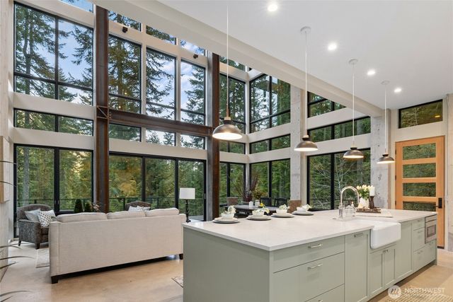 2982 Kachess Lake Road, Easton, WA 98925