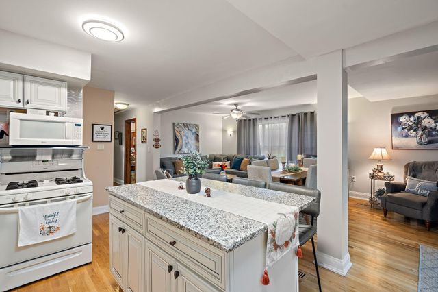 706 N Colfax Street, Griffith, IN 46319