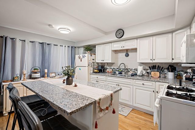 706 N Colfax Street, Griffith, IN 46319