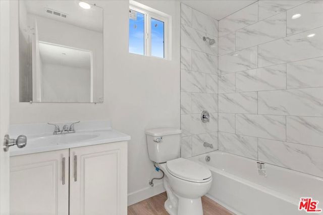 707 W 80th Street, Los Angeles, CA 90044