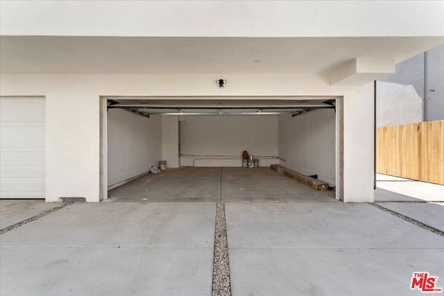 707 W 80th Street, Los Angeles, CA 90044