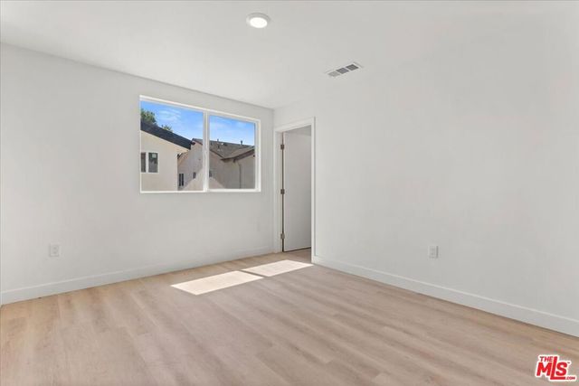 707 W 80th Street, Los Angeles, CA 90044