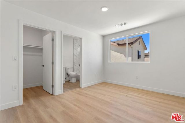 707 W 80th Street, Los Angeles, CA 90044