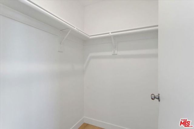 707 W 80th Street, Los Angeles, CA 90044